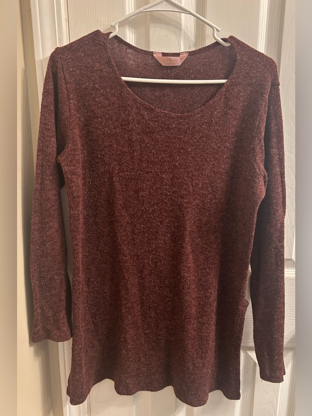 SJS Women's Burgundy Scoop Neck Long-Sleeve Sweater